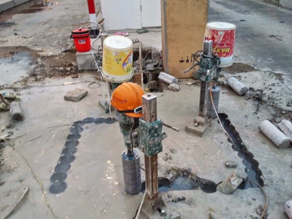 khoan rut loi be tong cai tao cong trinh lg