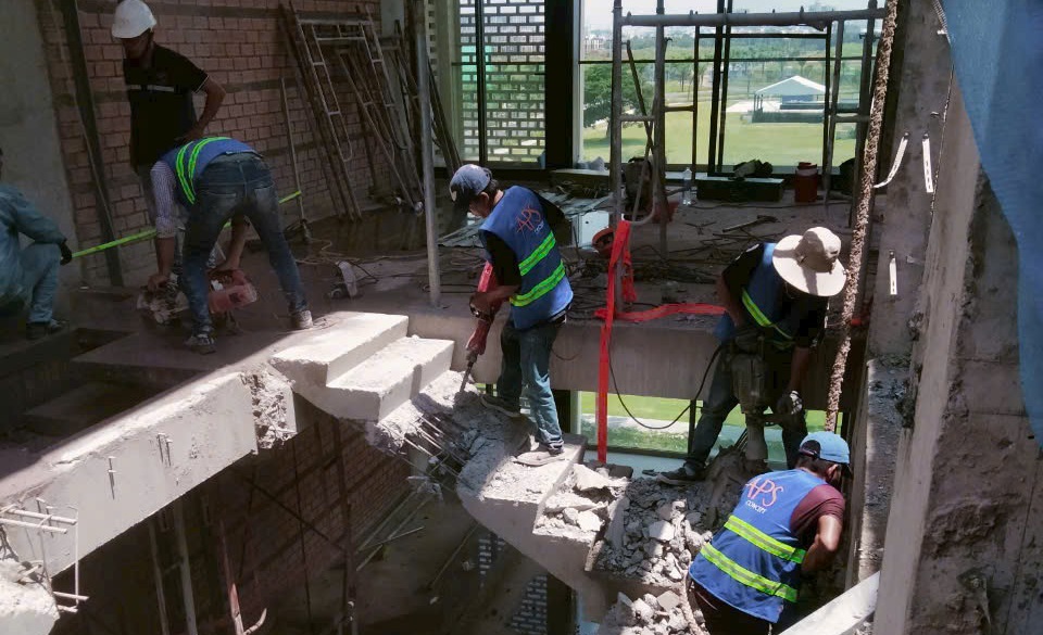 khoan cắt bê tông tâm phát