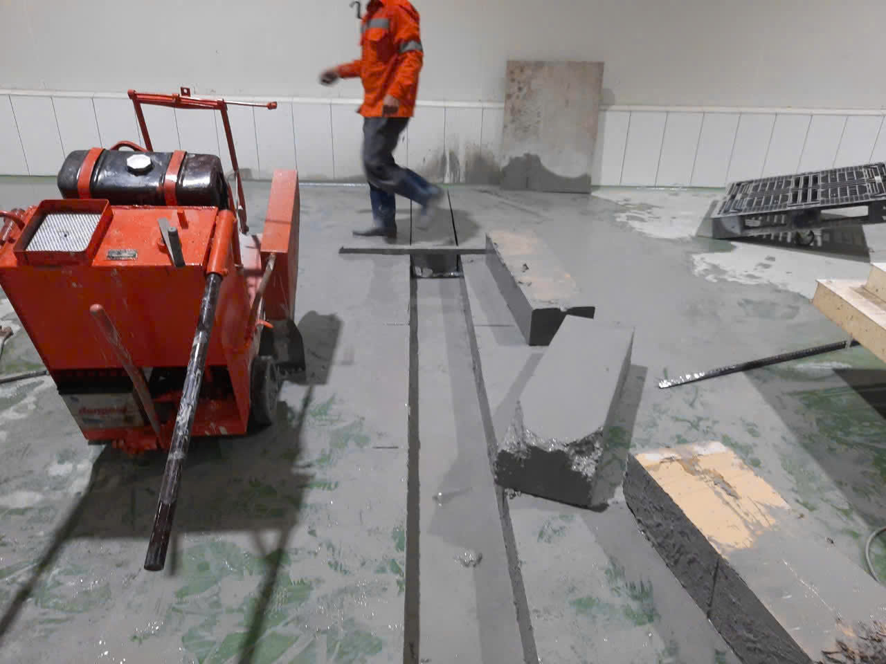 khoan cắt bê tông tâm phát