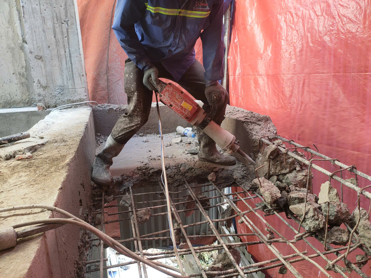 khoan cắt bê tông tâm phát