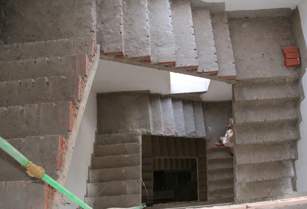 Cắt Bê Tông Làm Cầu Thang Máy Tại TP.HCM Cắt Bê Tông Làm Cầu Thang Máy Tại TP.HCM